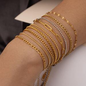 Bracelets empilables en acier inoxydable plaqué or, hypoallergéniques, étanches, personnalisables, résistants au ternissement, style mode et épais - Product Image 4