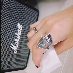 Anillo de armadura geométrica de cobre de tres secciones Empress Dowager, joyería punk neutral abierta con diseño de Saturno para hombres y mujeres, venta al por mayor - Product Image 2