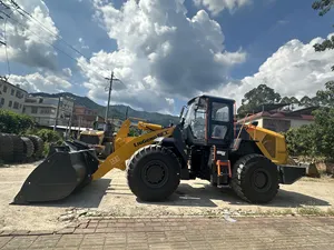 รถตักล้อยาง LiuGong 855T เครื่องยนต์ดีเซล สีเหลือง อุปกรณ์ก่อสร้าง - Product Image 2