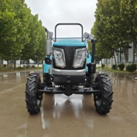 Tracteur agricole léger et compact à quatre roues motrices, compatible avec divers outils de travail agricole