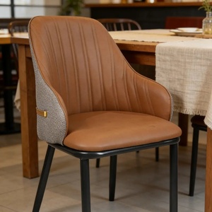 Luxuriöser Gepolsterter Esszimmerstuhl mit Rückenlehne für Zuhause/Hotel - Product Image 1