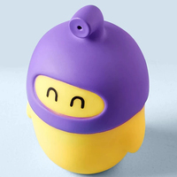 Enfant en bas âge salle de bain vaporisateur eau mignon jouant enfants jouets de bain