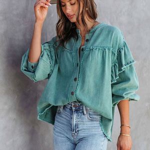 En gros Nouvelle collection automne Veste en jean vintage verte pour femme, style vieilli avec déchirures et coutures, style urbain, Blouses - Product Image 1
