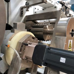 中国工厂制造婴儿尿布高速全伺服机器 - Product Image 5