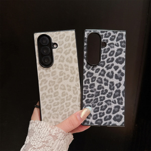 Custodia per cellulare Y2K di lusso con stampa leopardata selvaggia per Samsung Galaxy Z Fold 8 7 6 5, cover protettiva minimalista retrò con motivo ghepardo - Product Image 4