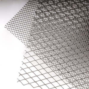 Grille métallique expansée antidérapante <span class=keywords><strong>pour</strong></span> zones à fort trafic, capacité d'absorption des chocs, sécurité dans les zones humides, rampes de chargement, découpe, soudage - Product Image 1