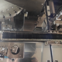 Machine d'assemblage d'allumeurs électroniques et de piezoélectriques, accessoires pour allumeurs