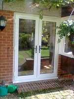 Filet d'écran moderne en fibre de verre pour porte de sécurité avant en PVC UPVC isolation phonique ouverture manuelle-fini pour maison villa