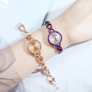 นาฬิกาข้อมือควอตซ์ <span class=keywords><strong>WLISTH</strong></span> S949 รุ่นหรูหรา สีโรสโกลด์ สำหรับสุภาพสตรี สายสแตนเลสสตีล ดีไซน์ทันสมัย กันน้ำ กระจกคริสตัล สวยงาม เหมาะสำหรับใส่ลำลอง - Product Image 4