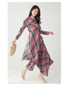 Robe plissée rose et verte en tissu naturel PY Fashion Design, robe maxi élégante décontractée pour femmes, vente en gros de vêtements en vrac - Product Image 4