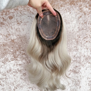 Topper per capelli umani vergini europei 100% non trattati, realistici e di tendenza, per donna, base mono 5x6, ondulati, biondo cenere - Product Image 5