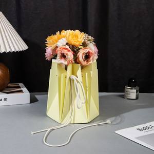 Vase en carton exquis personnalisé, emballage en papier <span class=keywords><strong>kraft</strong></span> imperméable pour fleurs, sacs cadeaux recyclables, boîte aqua pour l'emballage des fleurs - Product Image 2