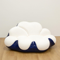 Canapé nuage en fibre de verre de forme unique, canapé inclinable minimaliste incurvé de designer, personnalisable pour hôtel, villa, salon, zone de réception