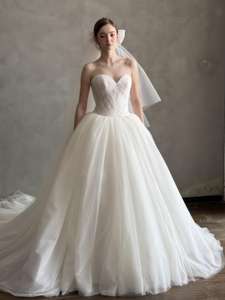 <span class=keywords><strong>Robe</strong></span> de mariée princesse volumineuse en tulle nuageux aérien avec corsage plissé croisé sculptural moderne - Product Image 1