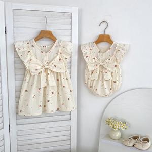 Combinaison en coton pour tout-petits, jolies robes d'été pour bébés filles, style sœur, avec manches courtes imprimées cerises, offre ODM - Product Image 2