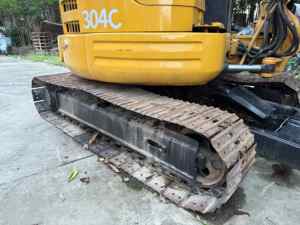 Miniexcavadora Usada CAT 304C CR, Excavadora Compacta Original Caterpillar de 4 Toneladas para Trabajos de Jardinería, Alcantarillado y Obras Municipales - Product Image 3