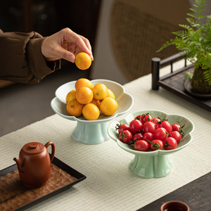 Plato de cerámica con forma de flor, de porcelana, con soporte alto para té, aperitivos, decoración para la sala de estar, plato para servir. - Product Image 2