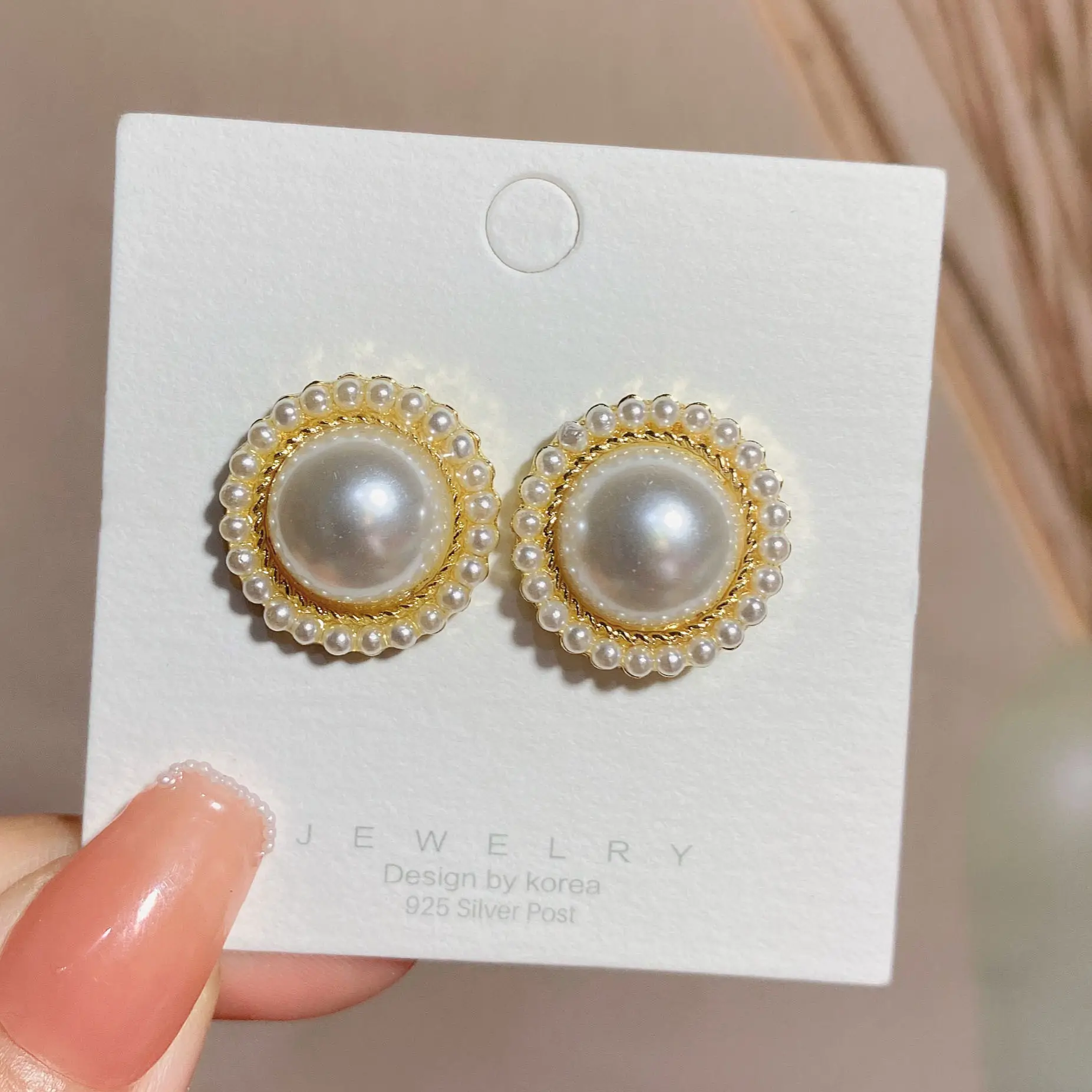 Palais Style Simple perle femmes boucles d'oreilles 925 argent broche personnalité élégant tempérament doux charme boucles d'oreilles bijoux de mode