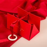 Eco Friendly Embossed Paper Handheld Gift Box Red Gold Hot Stamping Logo Wedding Candy Paper Gift Favor Box