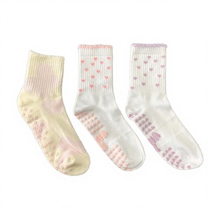 Chaussettes en coton et élasthanne/nylon tricotées respirantes avec motif à pois antidérapant et logo sur le bord pour enfants, idéales pour le printemps, les entraînements et le yoga - Product Image 1