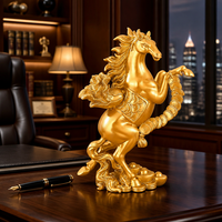 Statue de cheval doré porte-bonheur avec pièces de monnaie et figurine en résine Yuanbao pour la prospérité et la décoration intérieure