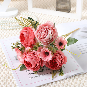 Flores Artificiales Lichao, Peonías y Margaritas de Seda para Decoración del Hogar y Bodas, 10 Pulgadas - Product Image 4