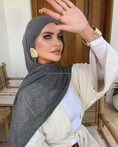2025 thiết kế mới cotton linen pha trộn bẩn nhuộm <span class=keywords><strong>hijab</strong></span> Crinkle kết cấu gấp thô Viscose Rayon khăn nhăn hồi giáo mặc hàng ngày - Product Image 3