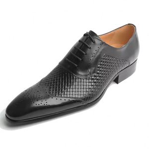 High Quality Pointed Toe Carved Lace-Up Men's Formal <b>Shoes</b> Business Banquet & Wedding Leather <b>Shoes</b> with <b>Height</b> <b>Increasing</b> - Product Image 3