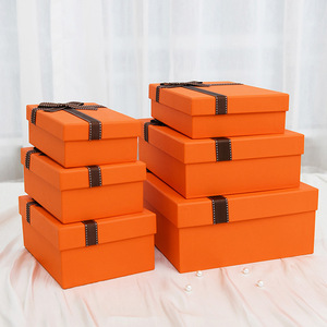 Custom Factory Sale Elegant Lift-off Lid Shoulder Neck Lid And Base Gift Boxes Package Rigid Paper Box