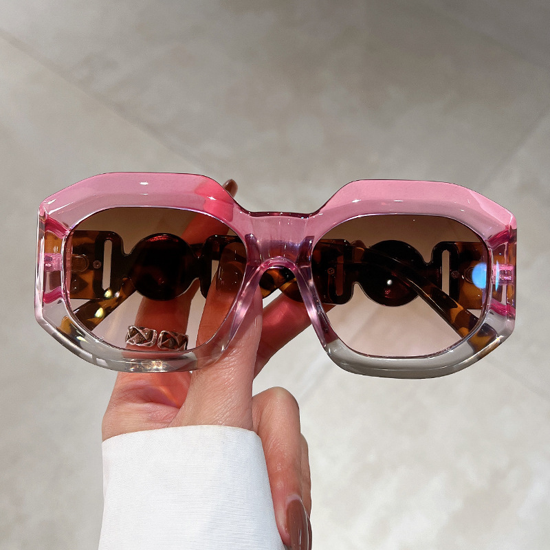 C2 pink
