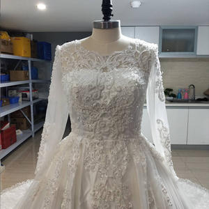 ภาพถ่ายจริงจากออฟฟิศ 100% ไม่มีการปรับแต่งด้วย Photoshop ทุกอย่างที่คุณเห็นออนไลน์จะเหมือนกับชุดแต่งงานไข่มุกทั้งตัวที่คุณได้รับ - Product Image 3