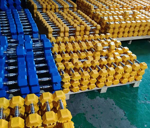 أوزان سداسية من البلاستيك PVC صديقة للبيئة وأنيقة بوزن 4 كجم، دمبل ملون وردي، معدات تمارين مع حامل من الحديد والمطاط للبيع - Product Image 5