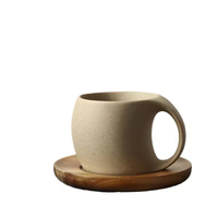Vente en gros de tasses à café minimalistes vintage, tasses à latte personnalisées, tasses à eau en céramique personnalisées, mug en argile de 200 ml avec plateau en bois