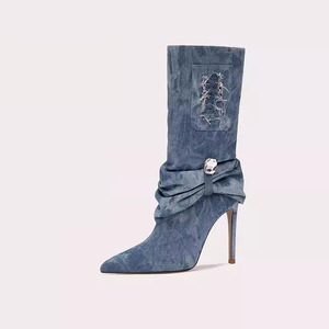 <span class=keywords><strong>Bottes</strong></span> <span class=keywords><strong>hautes</strong></span> en denim délavé bleu sur le genou pour femmes personnalisées de haute qualité - Product Image 1
