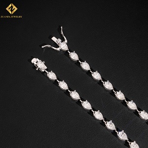 Collar de Diseño para Mujer con Moissanita Corte Pera y Engaste de Garras, Plata 925 Bañada en Rodio, Joyería de Boda al Mejor Precio Mayorista - Product Image 2