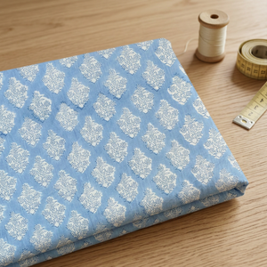 Tela 100% Algodón Azul Cielo con Estampado Floral de Jaipur, Tela Estampada a Mano para Confección de Vestidos y Prendas Femeninas - Product Image 2