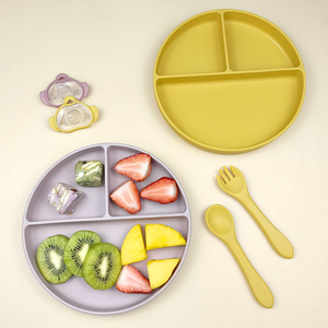 Ensemble de 6 Pièces d'Alimentation en Silicone pour Bébé avec Bavoirs à Motifs, Assiette et Tasse à Paille pour Table de Repas Babero - Product Image 4