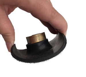 لوحة تثبيت بمسامير M14 أو 5/8"-11 مع حامل مطاطي للكروشيه والحلقات اللاصقة لألواح الكشط (OEM/OBM) - Product Image 3