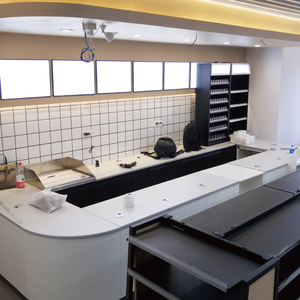 Base per Registratore di Cassa <span class=keywords><strong>King</strong></span> Display in Acciaio Laminato a Freddo, Leggera, con Rivestimento in Polvere Epossidica per Farmacie e Negozi al Dettaglio - Product Image 2