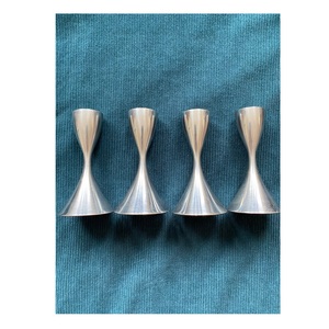 Support de bougie en métal de qualité supérieure pour la décoration de table à la maison, centre de table de mariage, événements et fêtes. Disponible à la vente. - Product Image 4