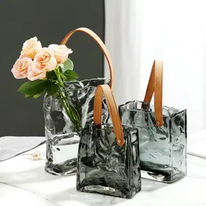 Kreative Netz rote Gürtel Handtasche Glasvase Blumen grüne Pflanzen Hydro ponik Blumen arrangement Wohnzimmer Dekoration Glasvase