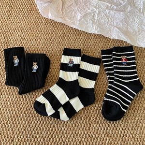 Chaussettes pour bébé en tricot à rayures de dessin animé élégantes pour enfants, nouveau style printemps 2025 pour garçon - Product Image 1