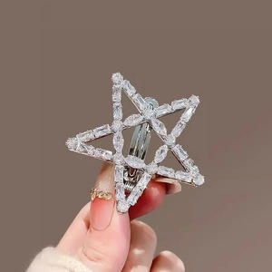 Épingle <span class=keywords><strong>à</strong></span> cheveux en pierre de hoar en forme d'étoile <span class=keywords><strong>à</strong></span> cinq branches pour femmes - Nouveau design 2026 - <span class=keywords><strong>Clip</strong></span> <span class=keywords><strong>à</strong></span> cheveux avant avec <span class=keywords><strong>frange</strong></span> latérale - Product Image 2