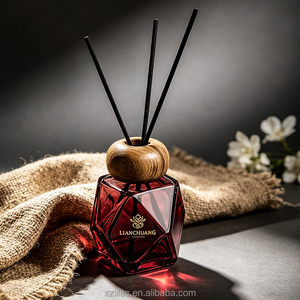 Ventes <span class=keywords><strong>d</strong></span>'usine - Flacons de <span class=keywords><strong>parfum</strong></span> <span class=keywords><strong>d</strong></span>'aromathérapie de luxe vides en verre 100 ml de haute qualité avec pulvérisateur à pompe et boîte - Product Image 2