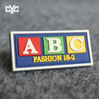 Patch en caoutchouc pour vêtements, étiquette en silicone thermocollante, logo 3D adhésif, patchs personnalisés en PVC pour sacs et casquettes