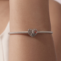 Breloque en forme de cœur plaquée argent avec incrustation de zircon rouge, cadeau romantique pour homme et femme