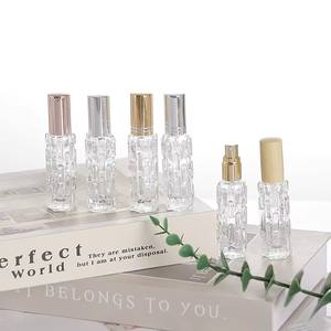 Flacon de parfum en verre à motif d'<span class=keywords><strong>arbre</strong></span> cosmétique, 10 ml, forme cylindrique, brume fine hydratante, fond épais, vaporisateur à pression, écran, 100 pièces - Product Image 6