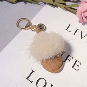 Llavero de Peluche de Mink Miniatura con Forma de Zapatilla Deportiva, Colgante 3D para Bolsa, Coche o Mochila, Ideal para Regalo - Product Image 4