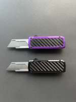 Couteau de poche pliant en acier à haute teneur en carbone SK5, manche en aluminium CNC et fibre de carbone, OEM ODM, couteau utilitaire EDC personnalisé pour les entreprises