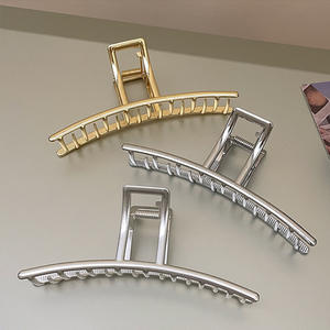 Vendita all'ingrosso di 4.7 personalizzata "Jumbo grande oro metallo accessori lega per capelli pinza per capelli per capelli spessi per le donne - Product Image 1